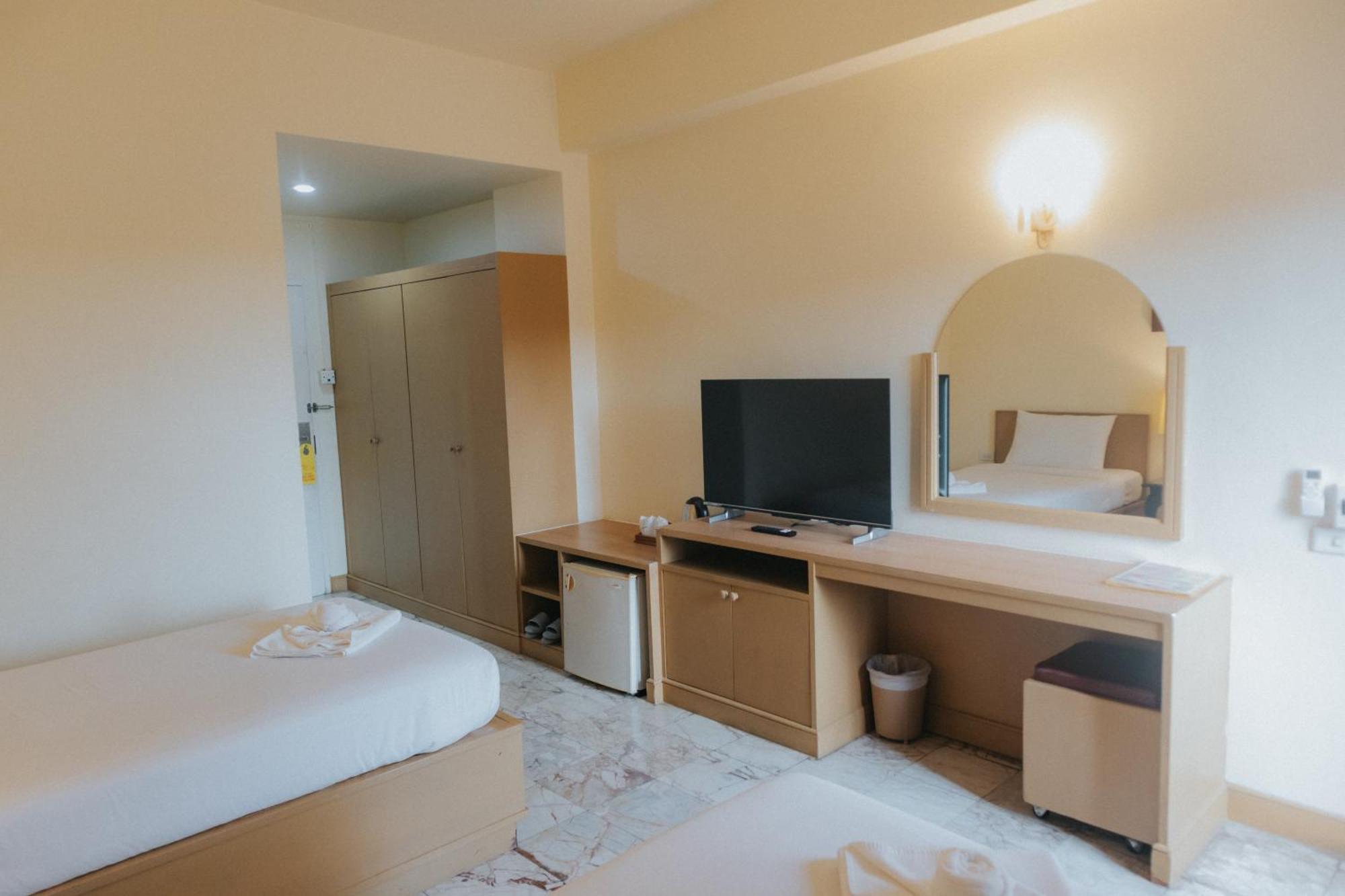 Nonthaburi Palace Hotel מראה חיצוני תמונה