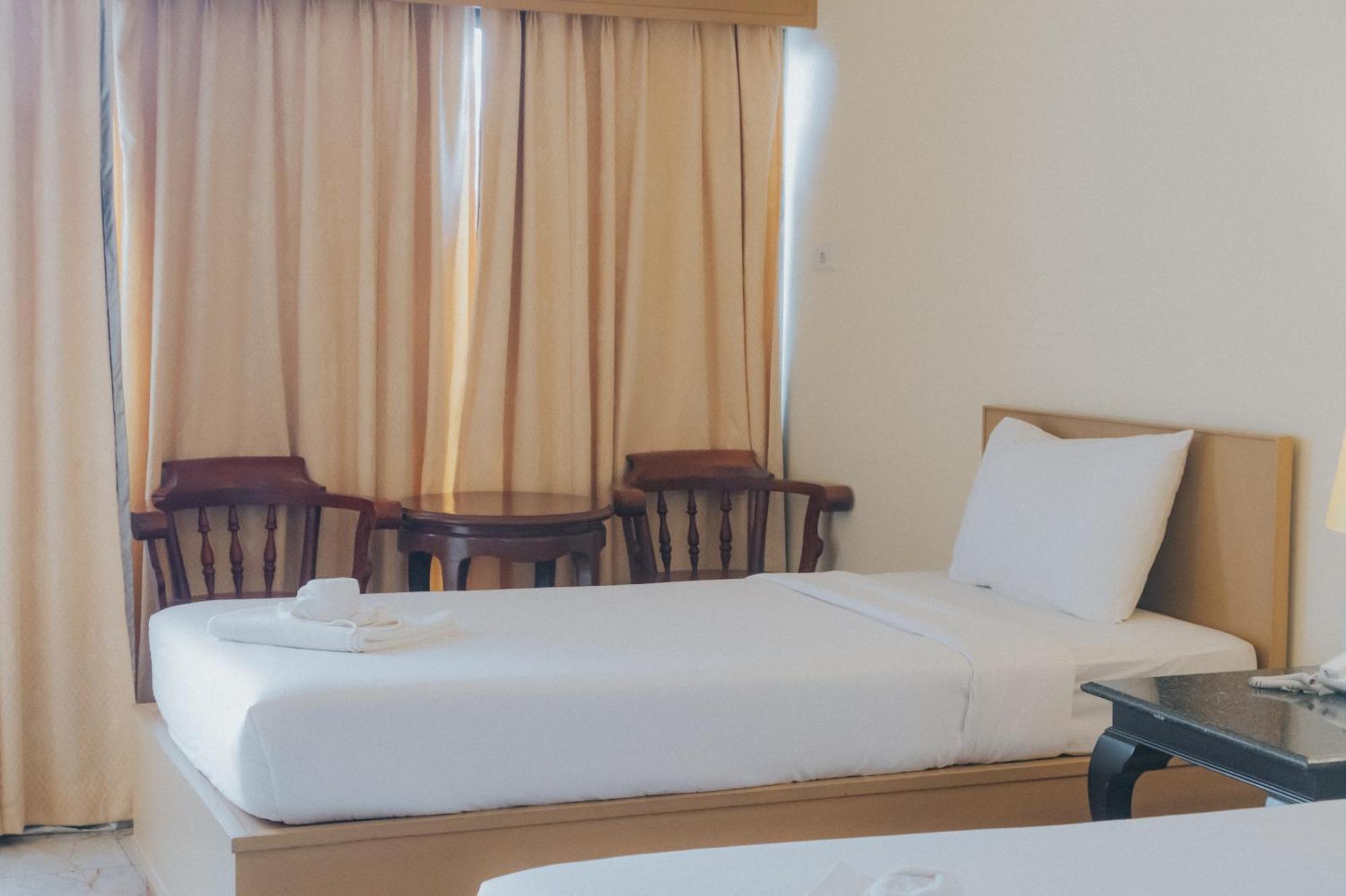 Nonthaburi Palace Hotel מראה חיצוני תמונה