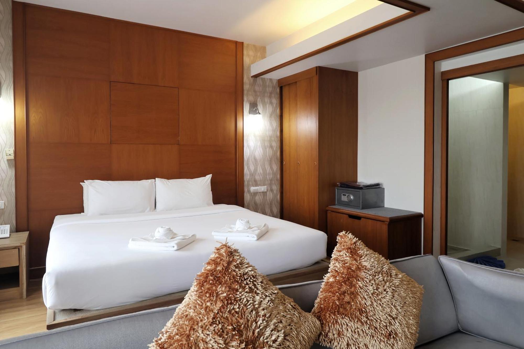 Nonthaburi Palace Hotel מראה חיצוני תמונה