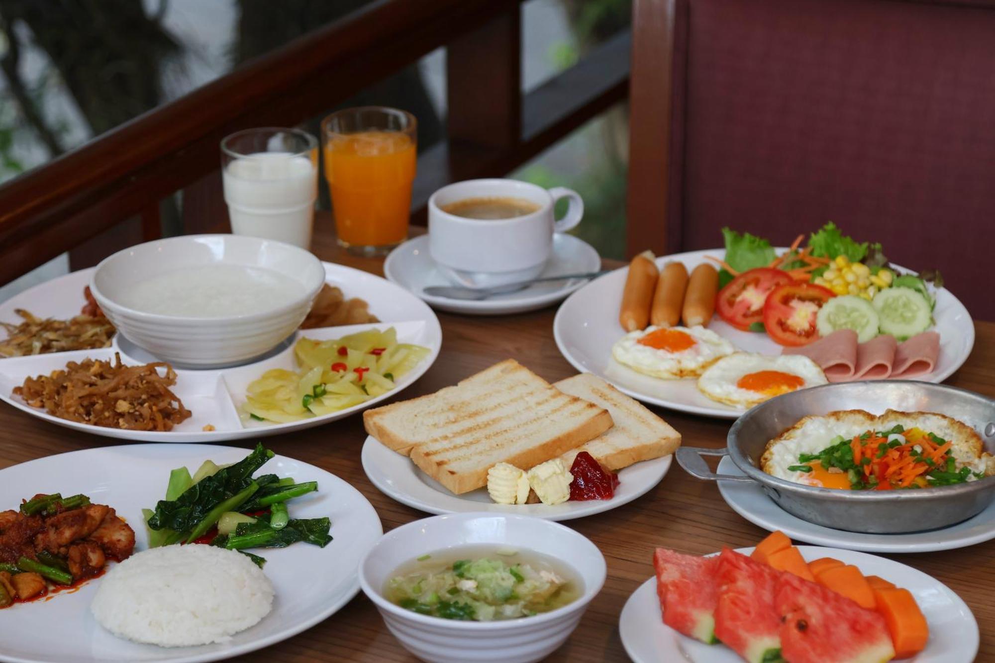 Nonthaburi Palace Hotel מראה חיצוני תמונה
