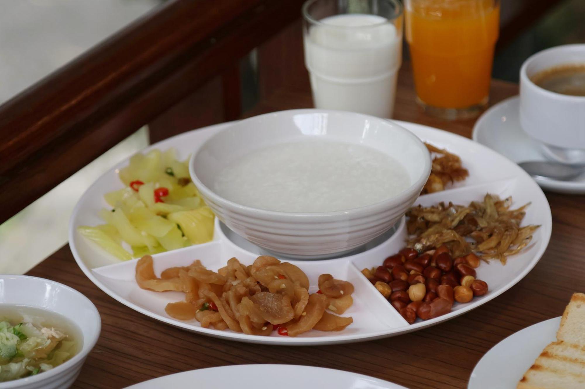Nonthaburi Palace Hotel מראה חיצוני תמונה