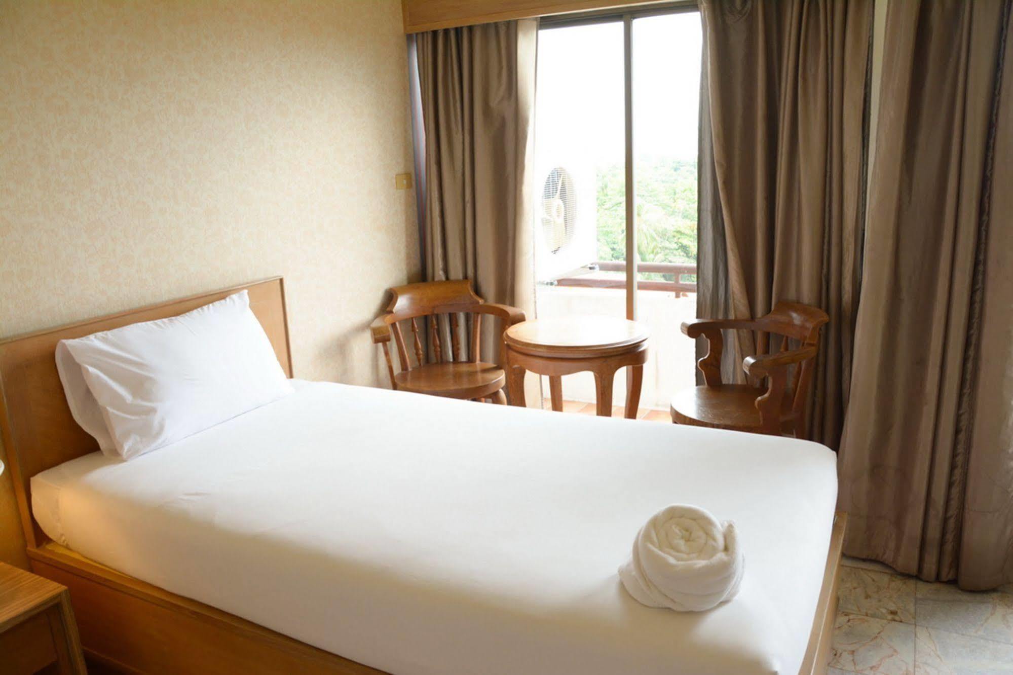 Nonthaburi Palace Hotel מראה חיצוני תמונה